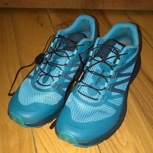 Salmon Vibe Women’s Trail Running Shoes